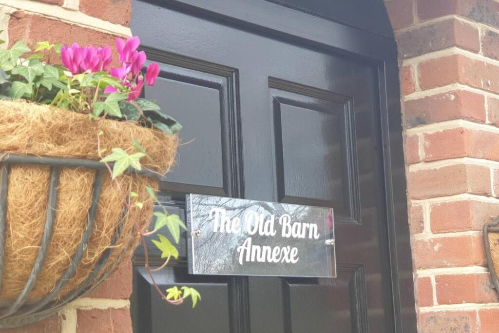 The Old Barn Annexe, Cosy Stay, Close Drive To City, Beach, South Downs & Goodwood Chichester Zewnętrze zdjęcie