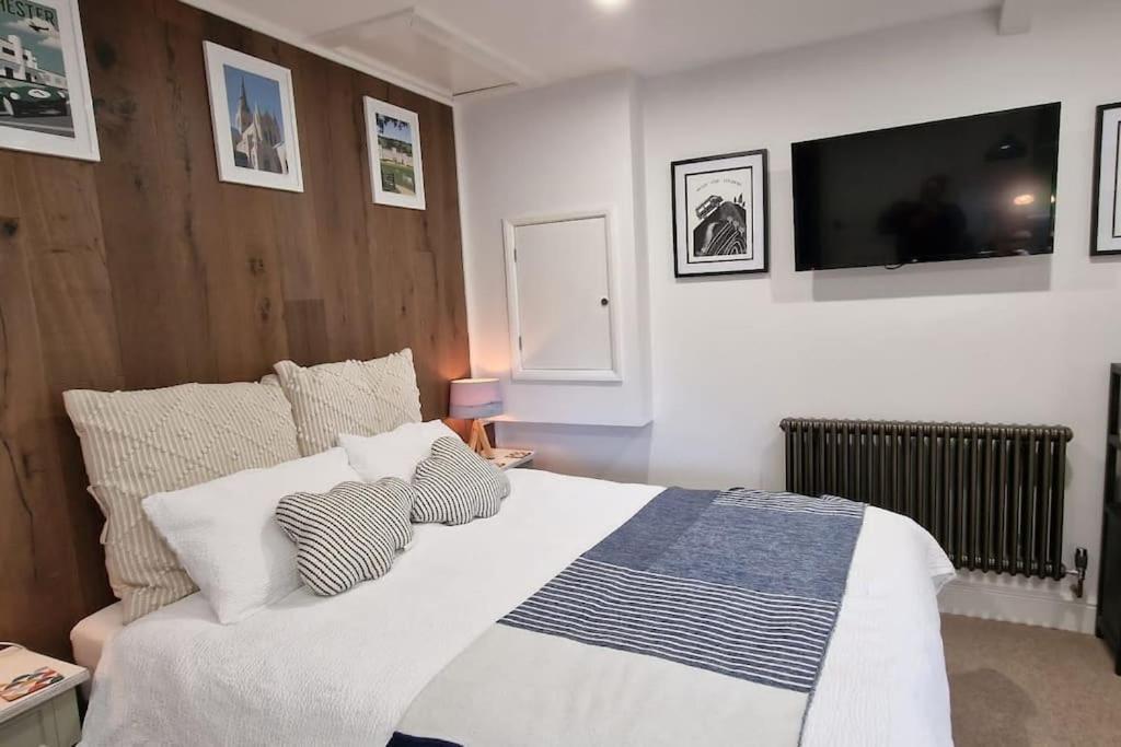 The Old Barn Annexe, Cosy Stay, Close Drive To City, Beach, South Downs & Goodwood Chichester Zewnętrze zdjęcie